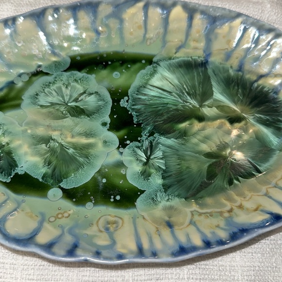 Edgecomb Potters Maine Studio 10” by 6 3/4 " Pottery Dish Green Blue Colors - Picture 2 of 11